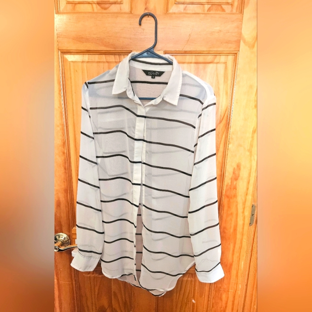 Elliatt Button Down